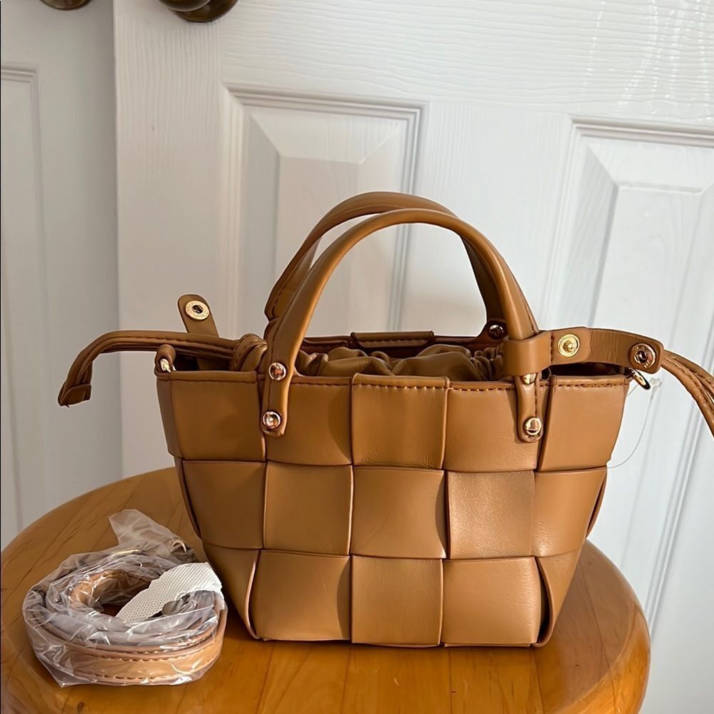 Forever 21 Brown Faux Leather Tote with Woven Design and Gold Accents - Picture 2 of 14